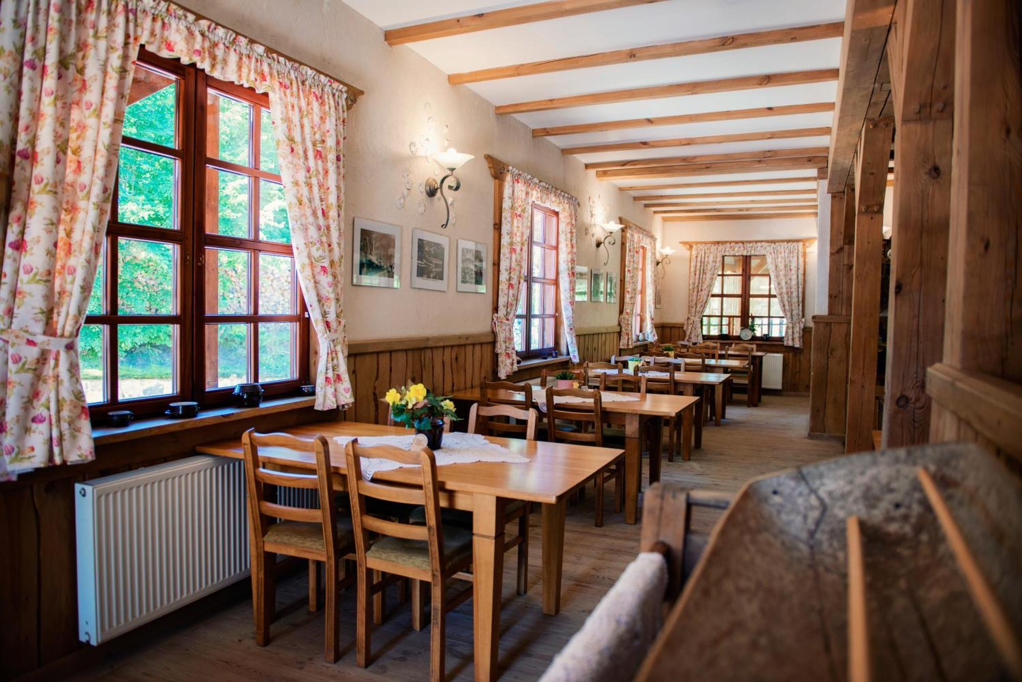 Karczma Zacisze Bed & Breakfast Krutyn Exterior photo