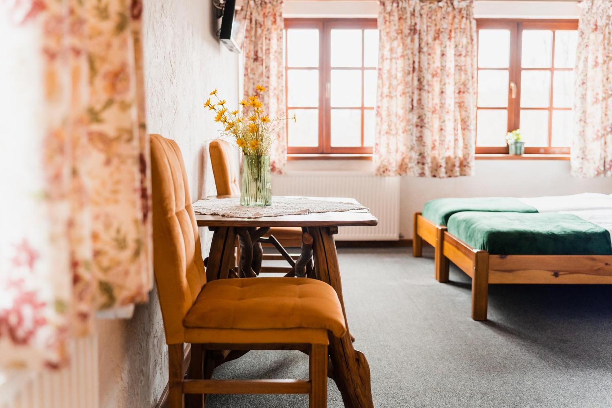 Karczma Zacisze Bed & Breakfast Krutyn Exterior photo